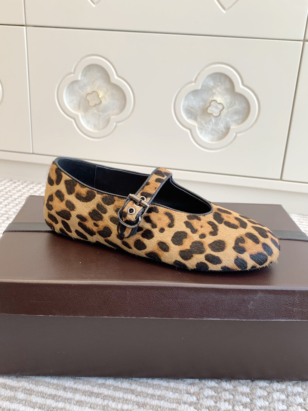 Alaia leopard flats