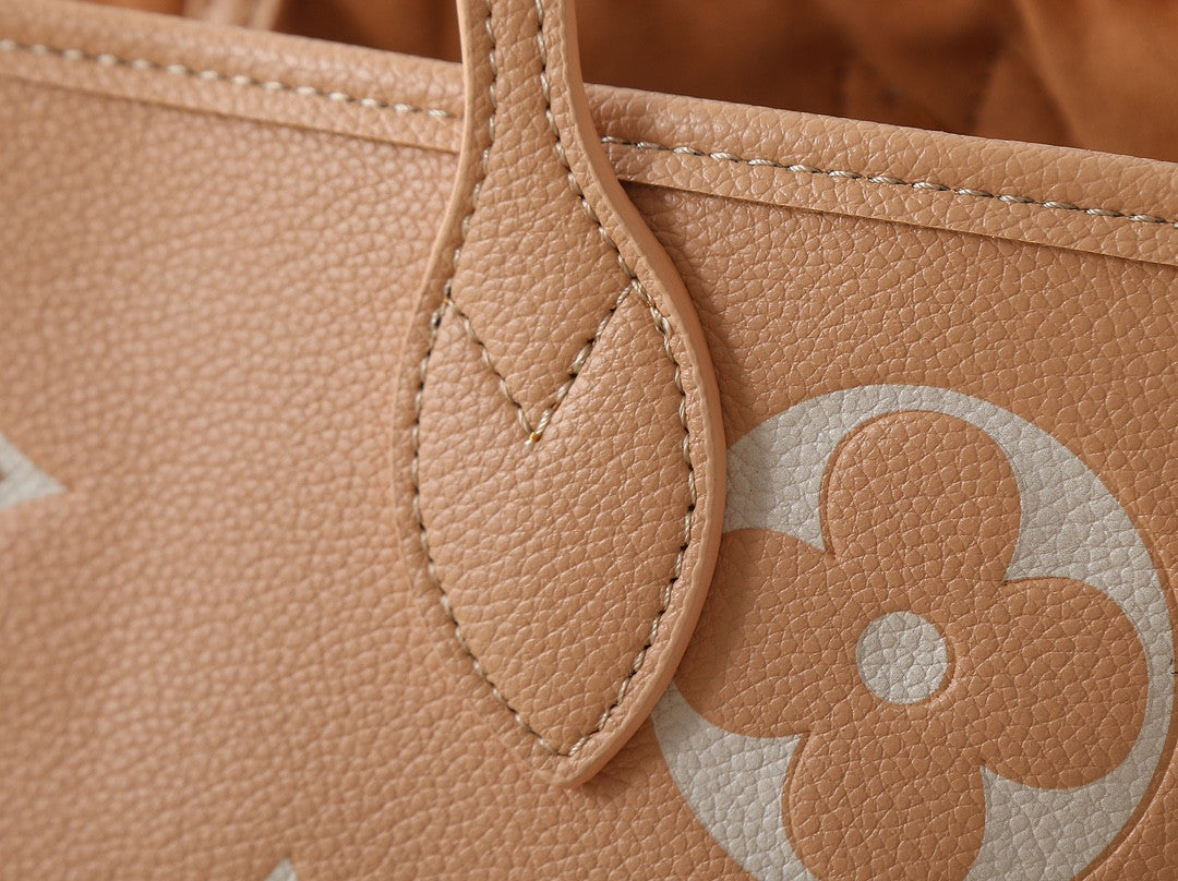 LV tote bag in nude