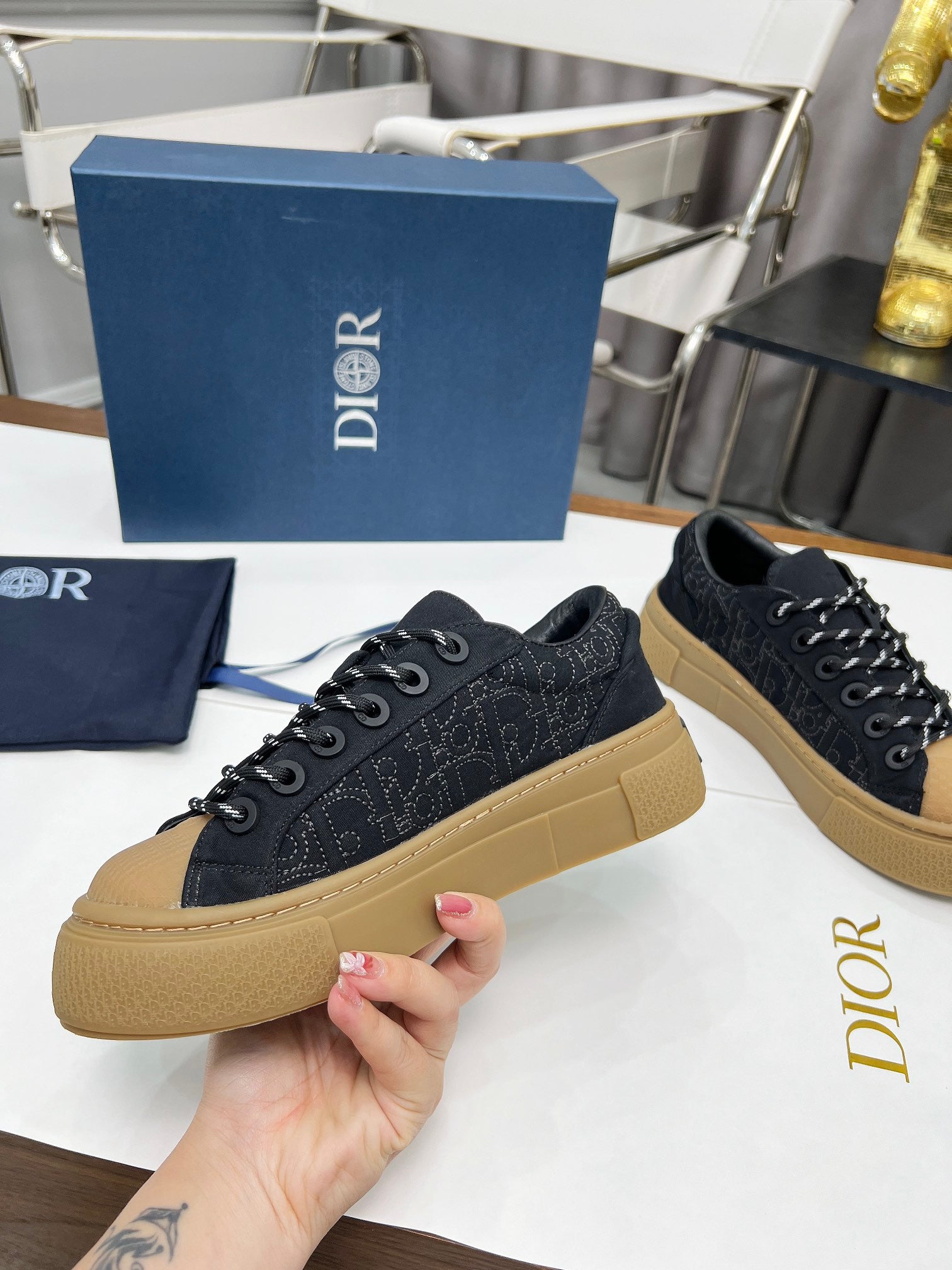 Teniși Dior