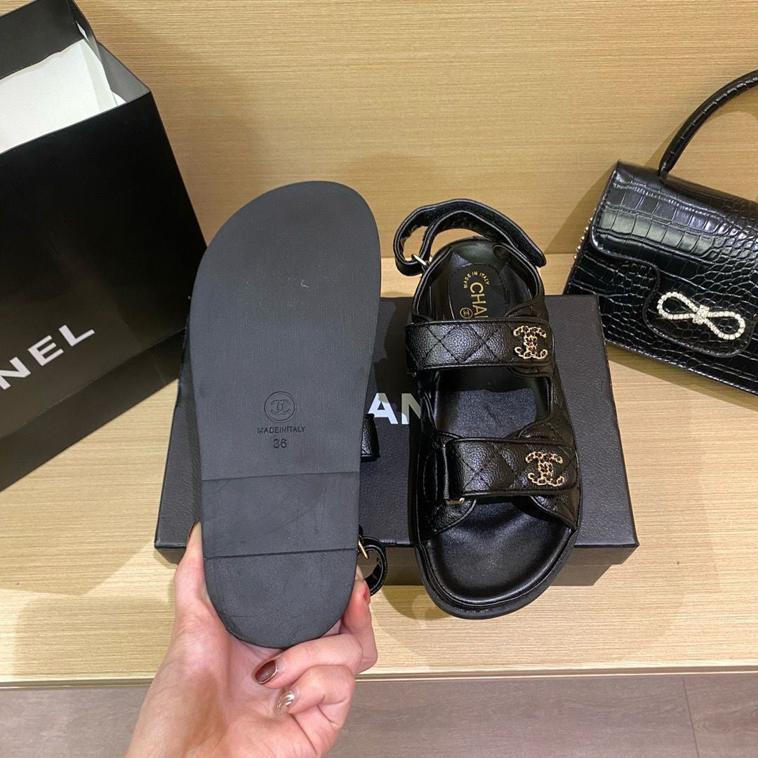 Sandale Chanel pentru tati