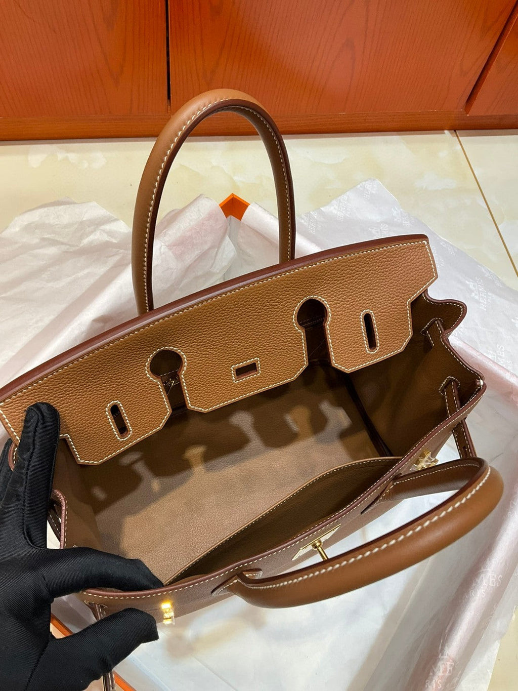 Hermes Birkin în aur