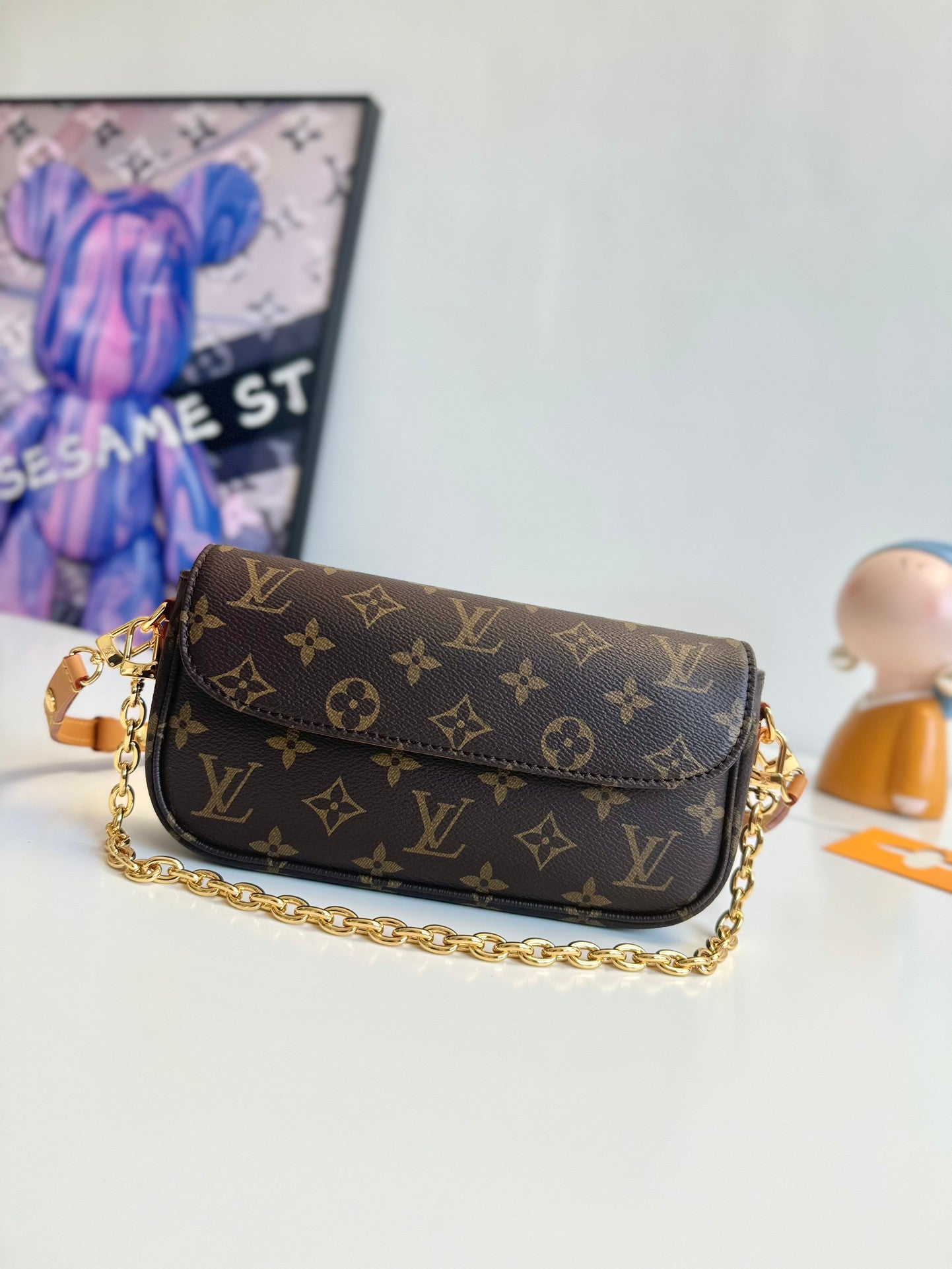 Louis Vuitton Wallet on chain