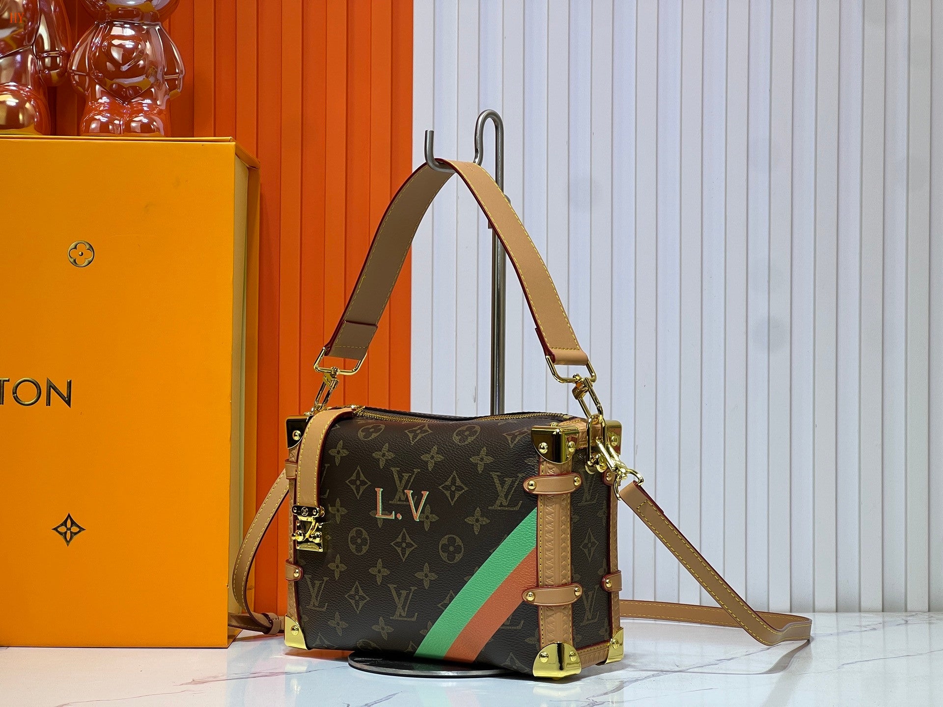 Louis Vuitton handbag LV