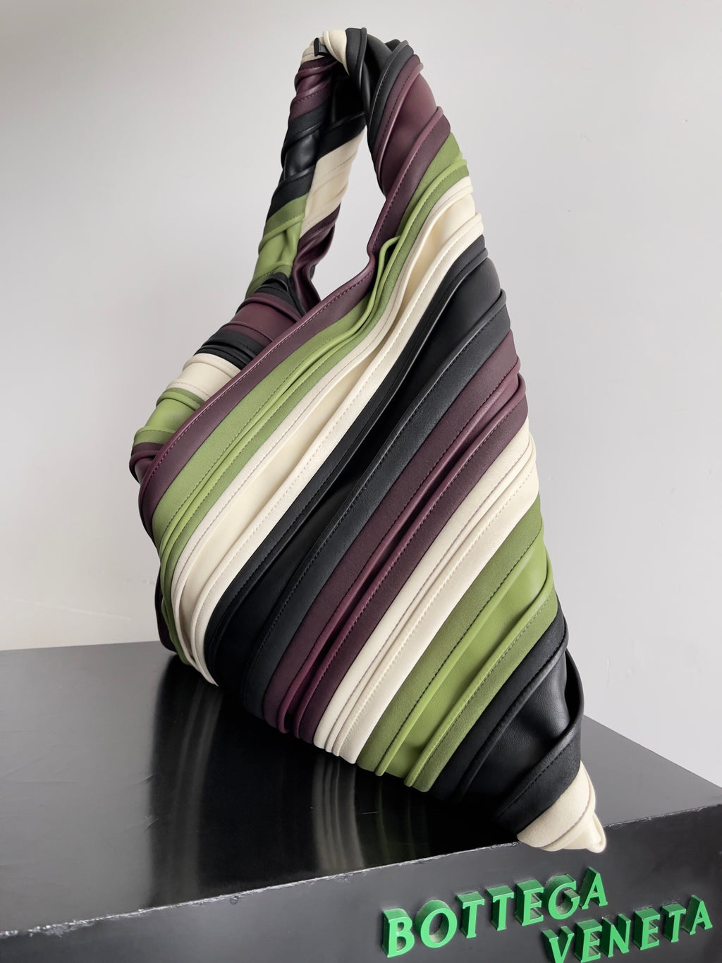 Botegga Veneta Hop Bag