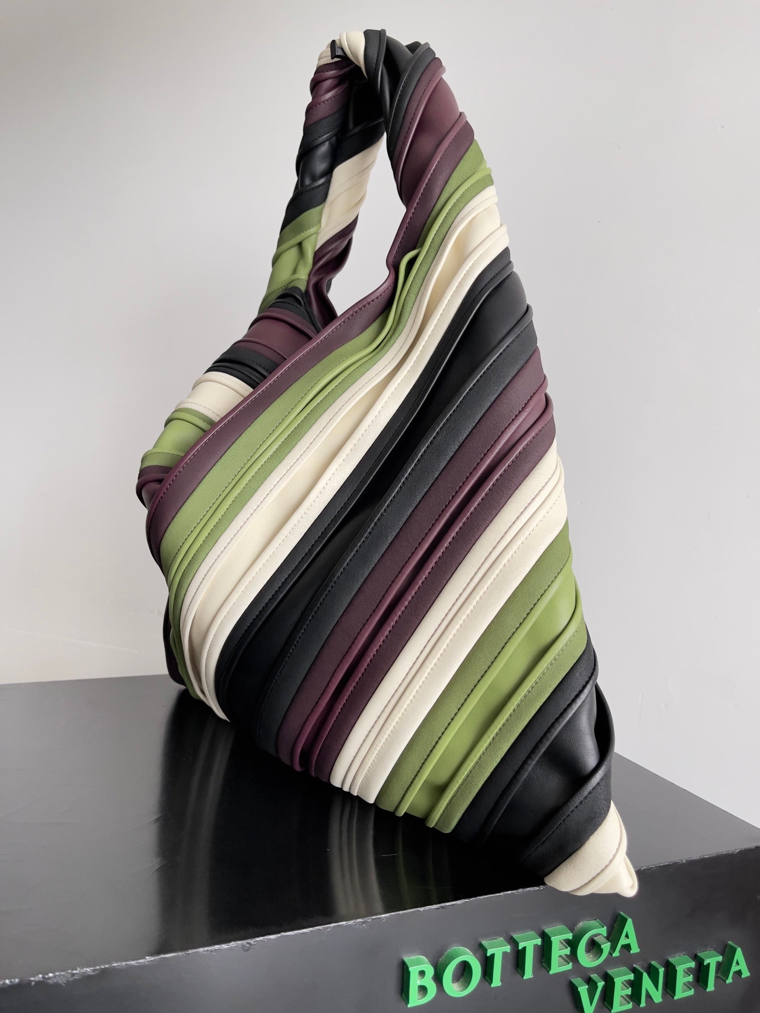 Botegga Veneta Hop Bag