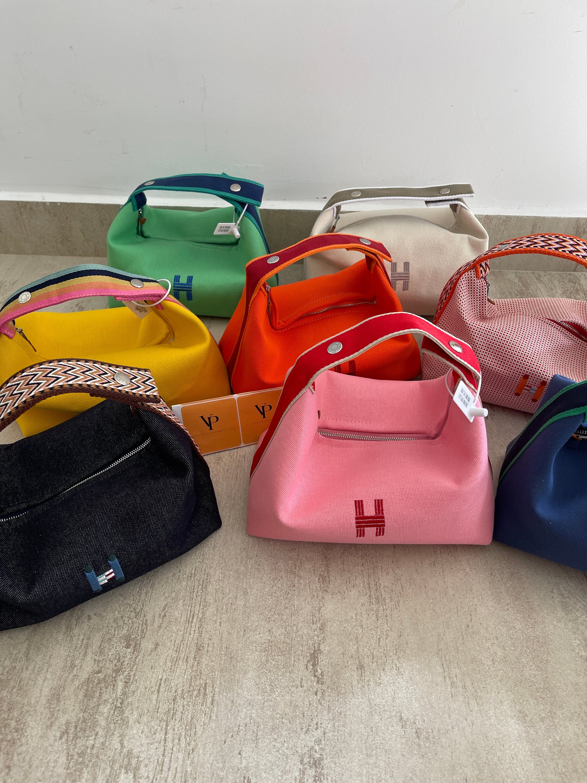 H pouch cosmetic