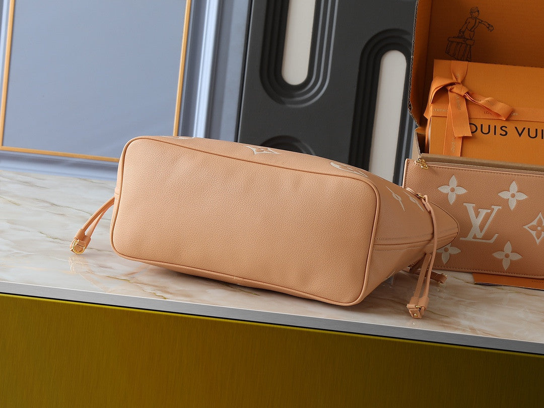 LV tote bag in nude