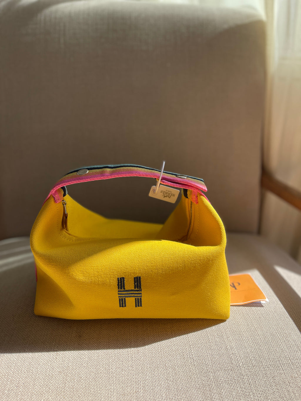 H pouch cosmetic