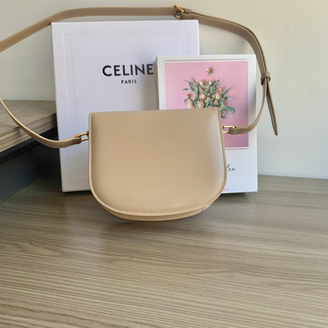 Celine TEEN BESACE TRIOMPHE