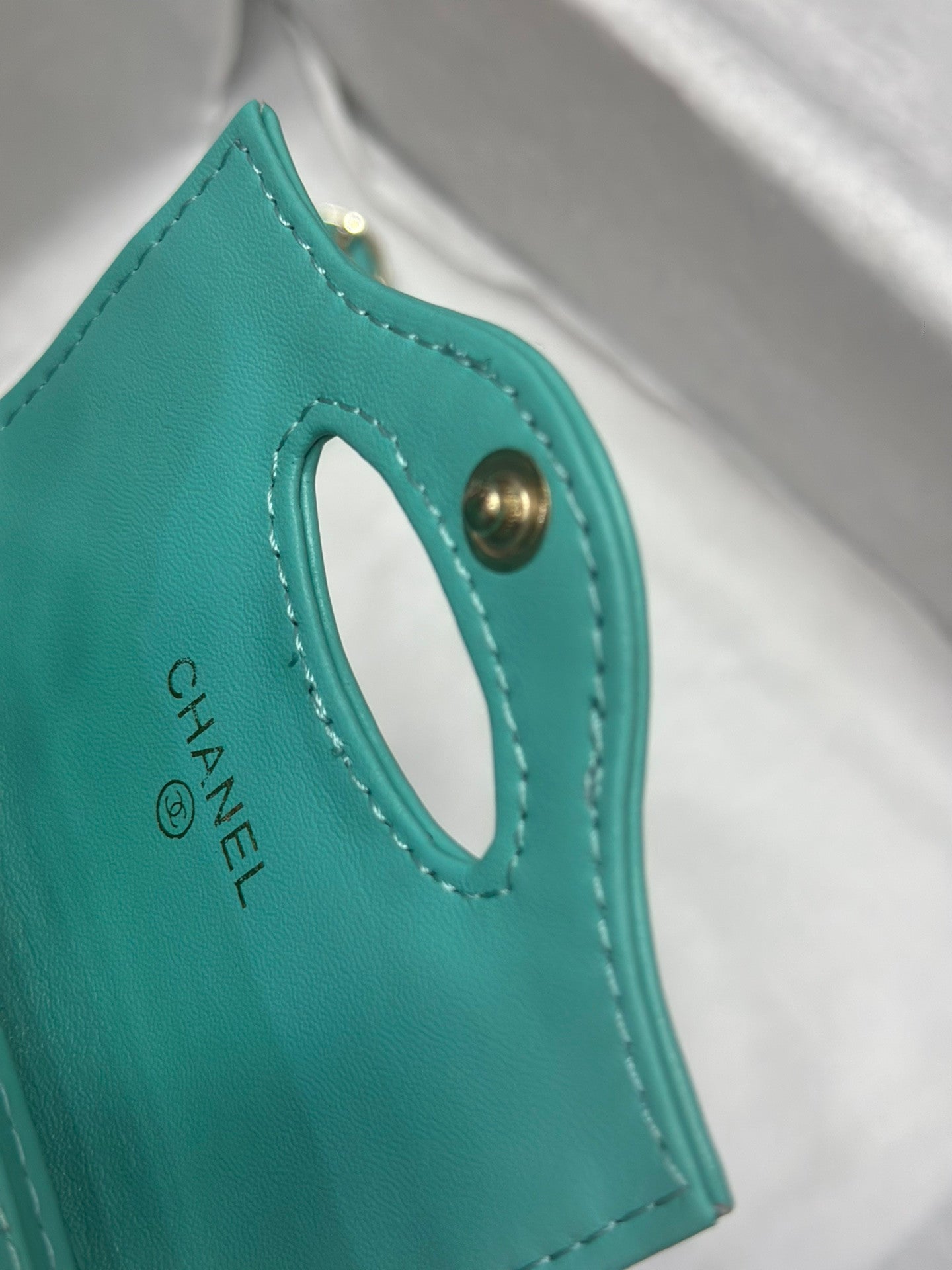 Chanel Wallet On Chain