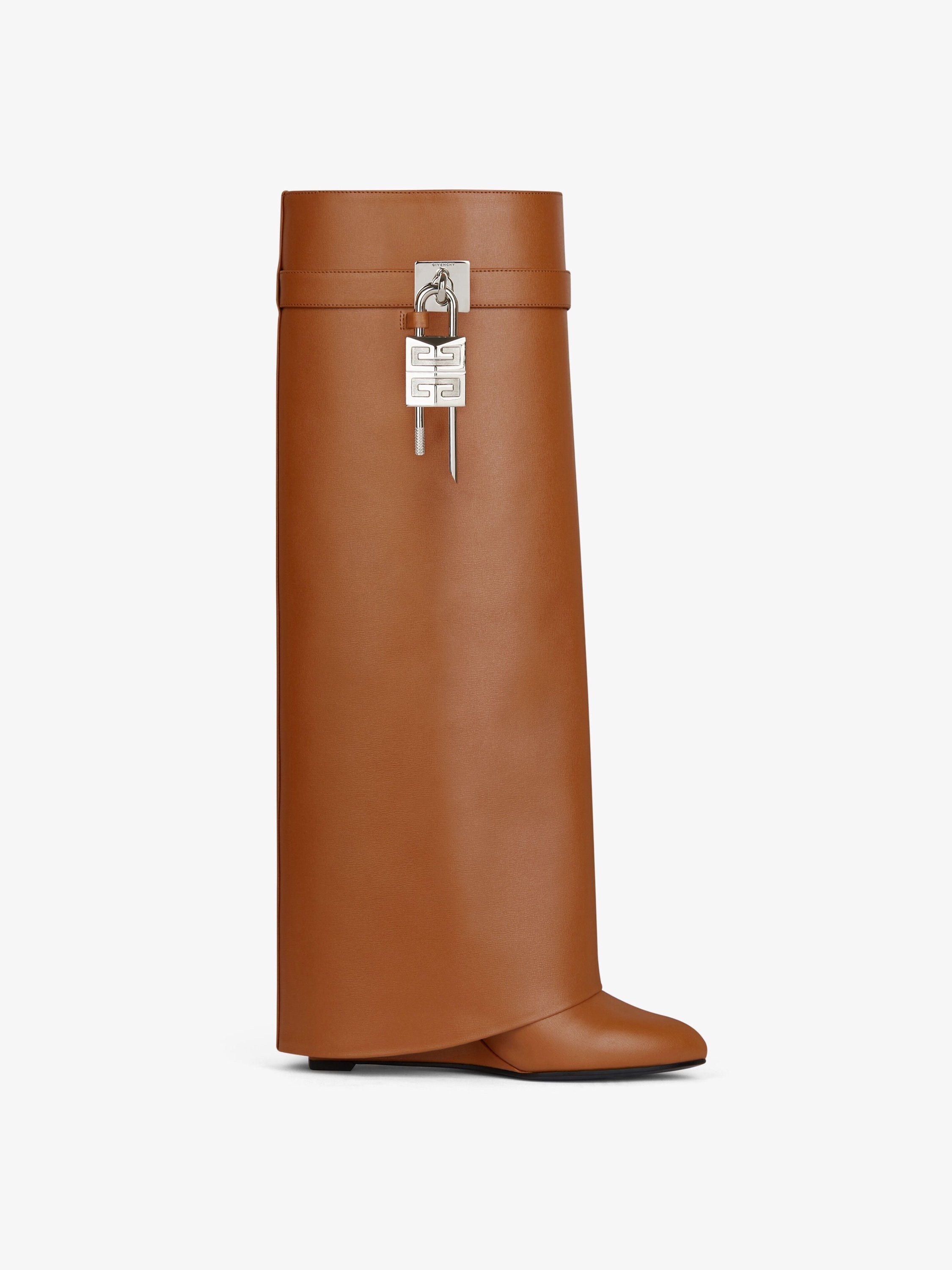 Ghete Givenchy Shark Lock din piele, maro deschis