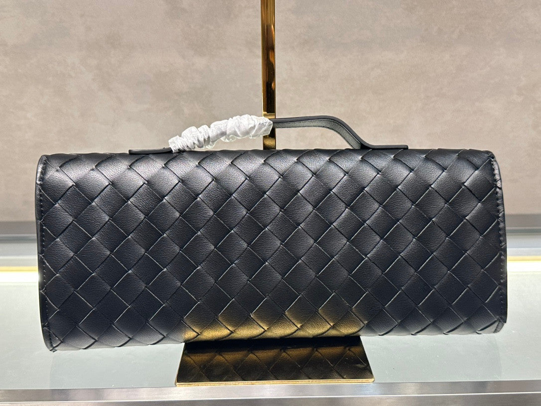 Botegga Veneta Andiamo Clutch