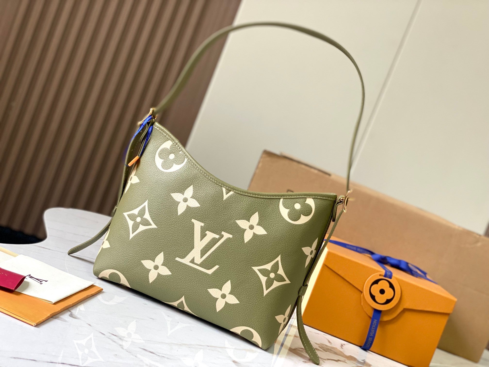 Louis Vuitton Carry All