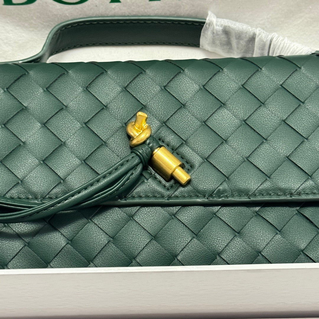 Bottega Veneta clutch