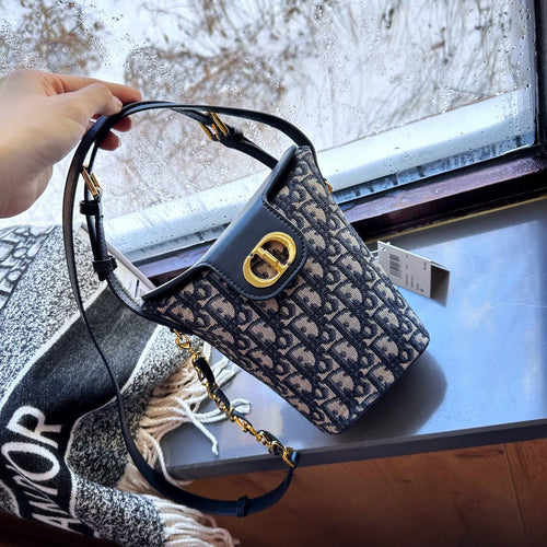 30 Montaigne Dior Mini Bucket Bag