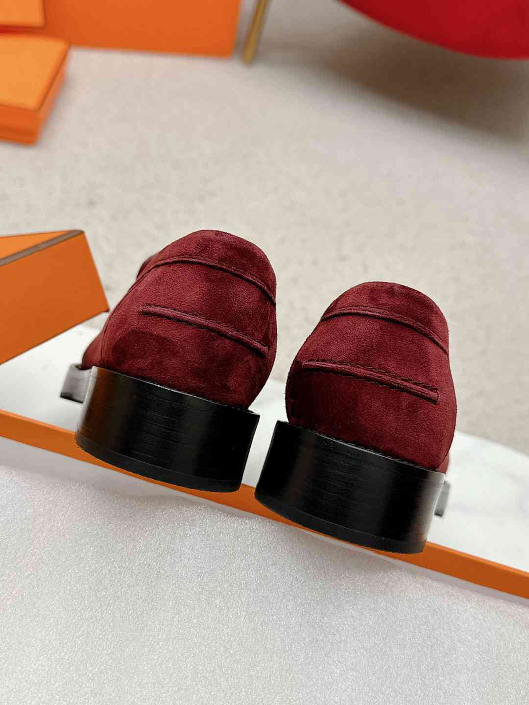 Mocasini Hermes din piele întoarsă