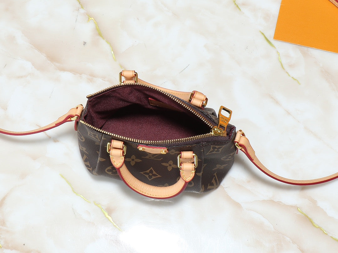Louis Vuitton nano turenne