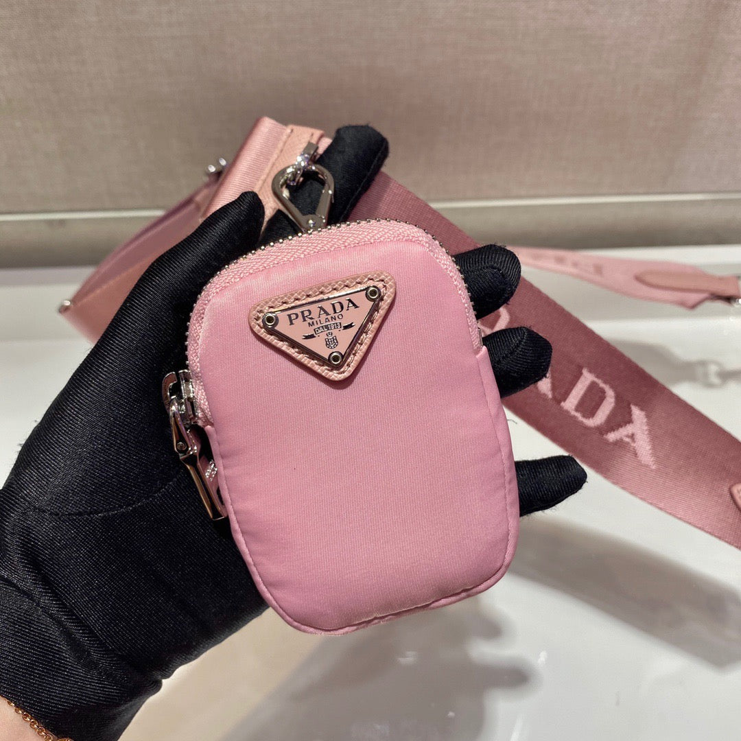 Prada Re-Edition 2005 Shoulder Bag