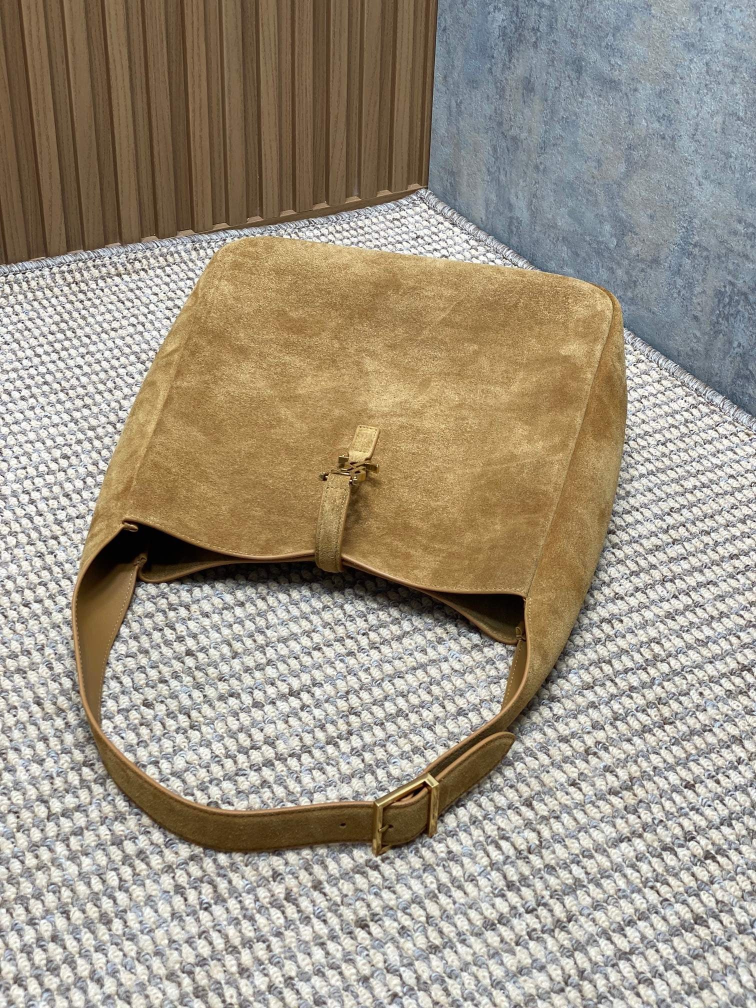YSL Supple large in suede