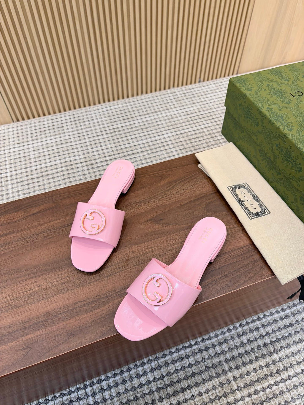 Papuci Gucci roz