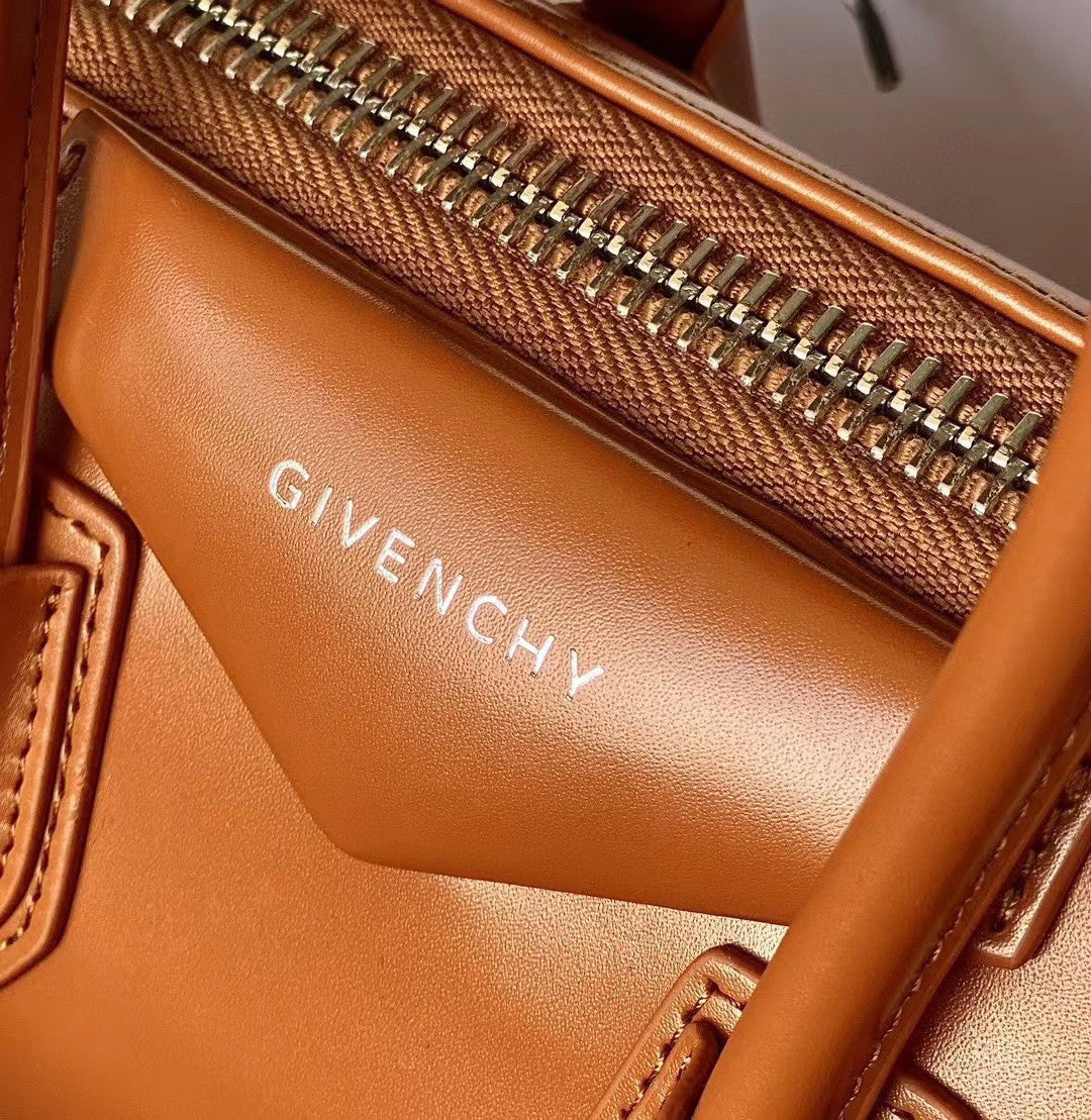 Givenchy Antigona bag brown