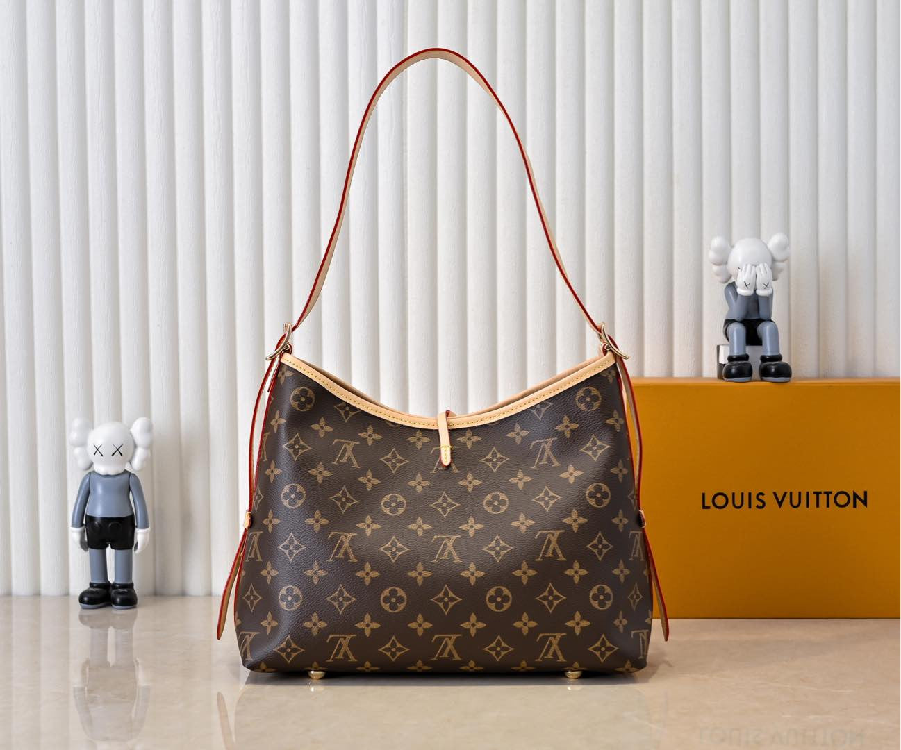 Louis Vuitton bag shoulder