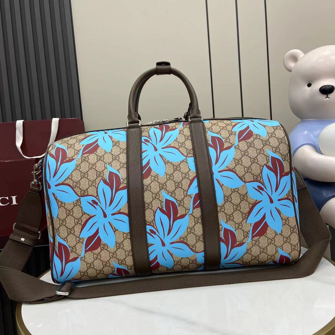 Gucci supreme gg travel bag