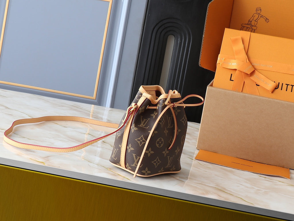 Louis Vuitton nano noe