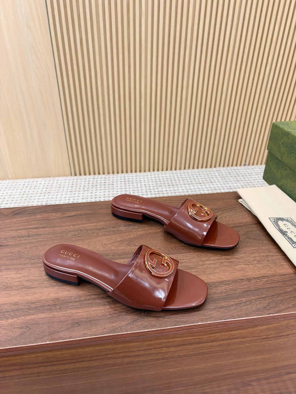 Papuci Gucci maro