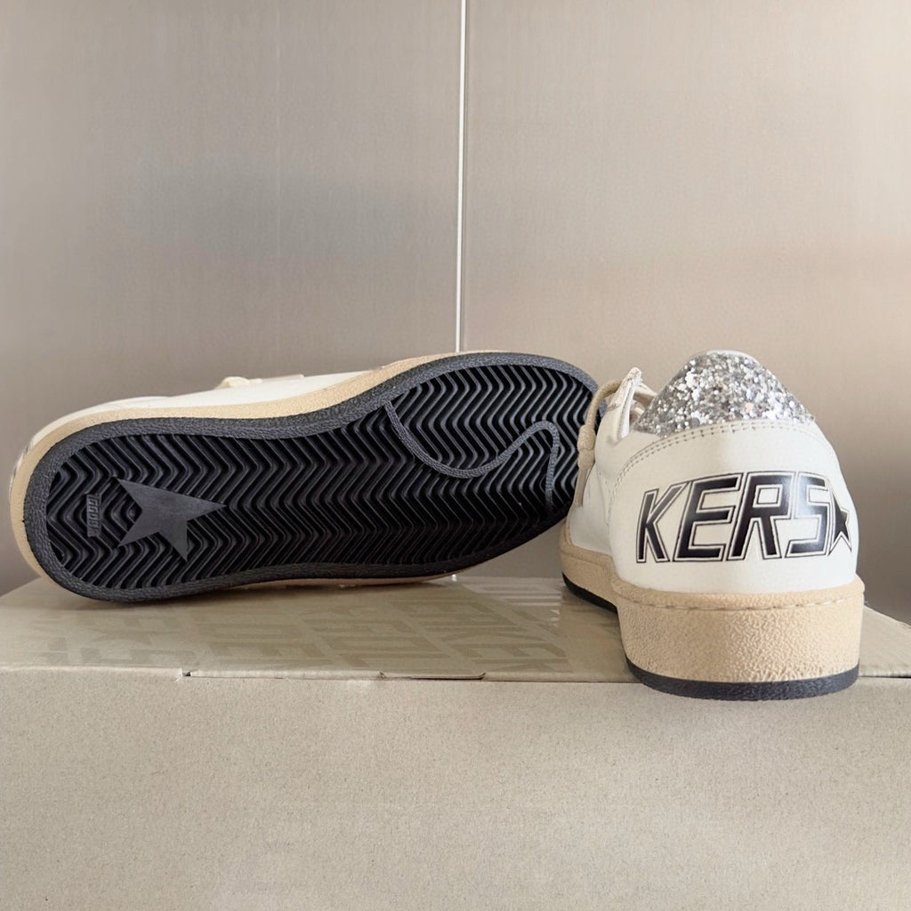 Teniși Golden Goose Ball Star pentru femei cu stea argintie și clemă la călcâi