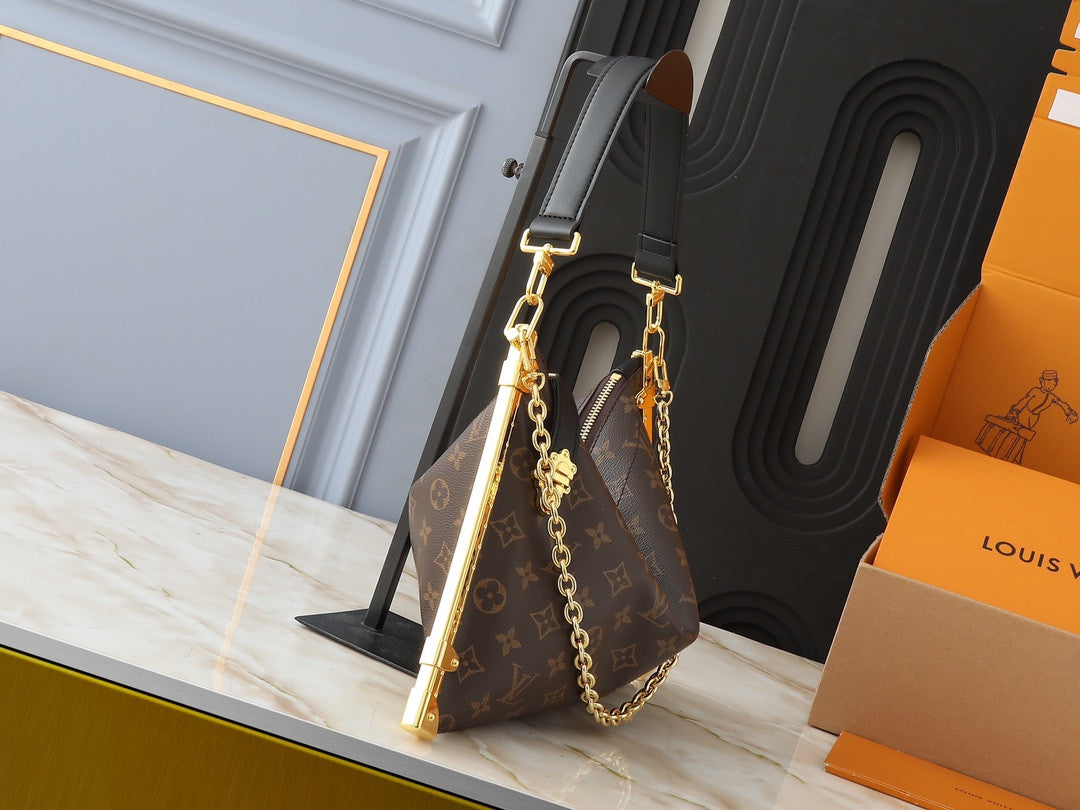 Louis Vuitton shoulder bag leather for women