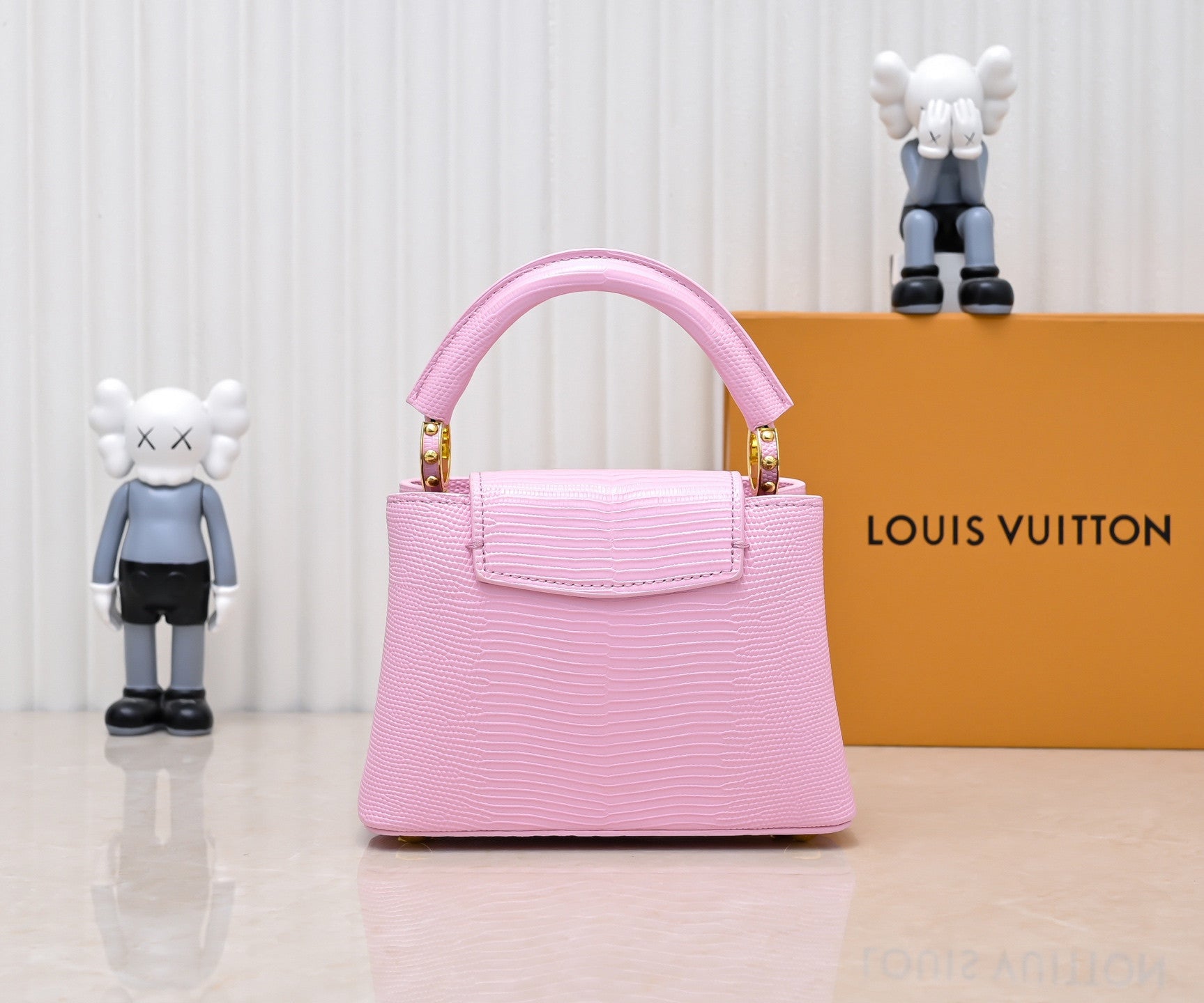 Louis Vuitton Capucines pink