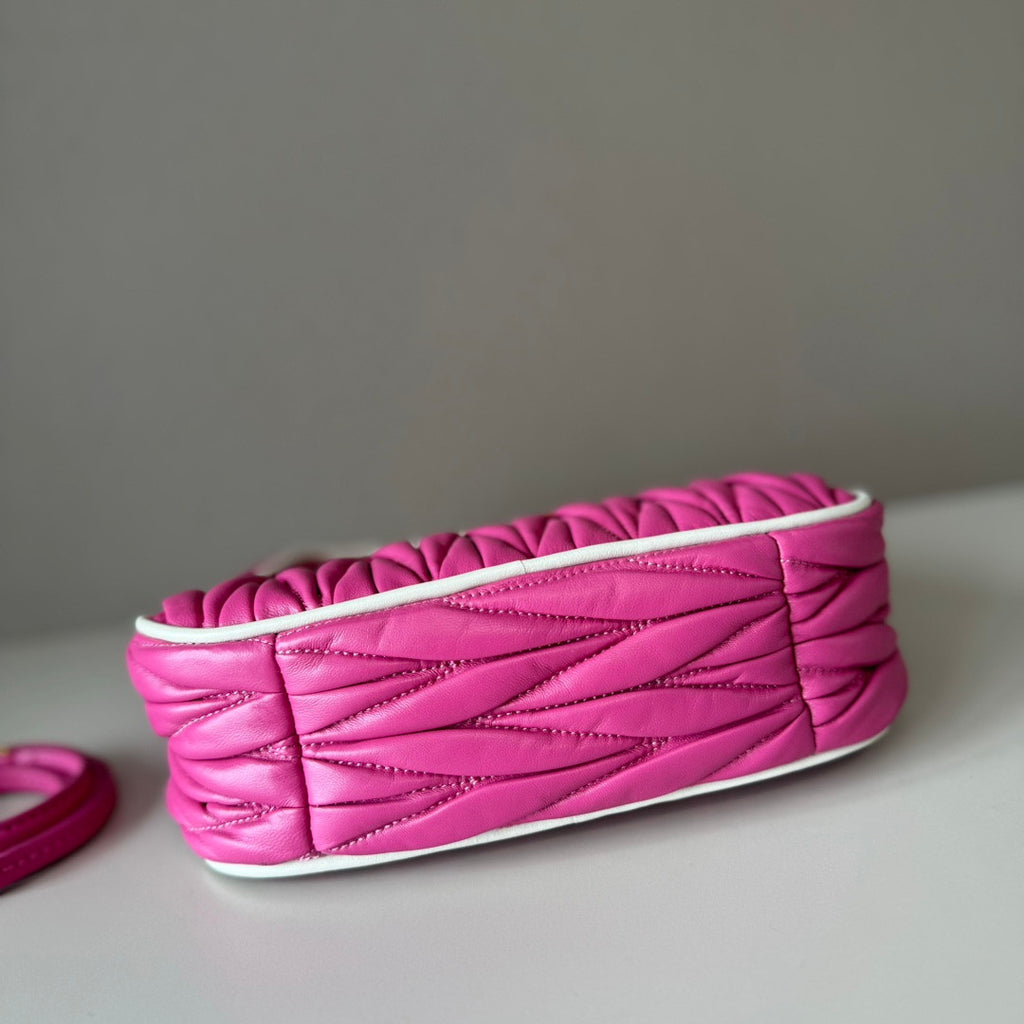 Miu Miu Hobo Wonder Bag In Pink