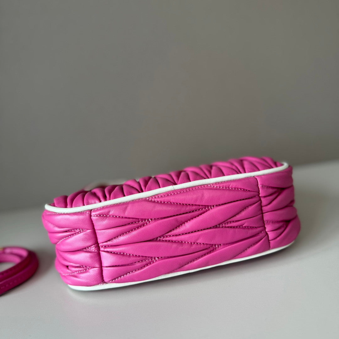 Miu Miu Hobo Wonder Bag In Pink
