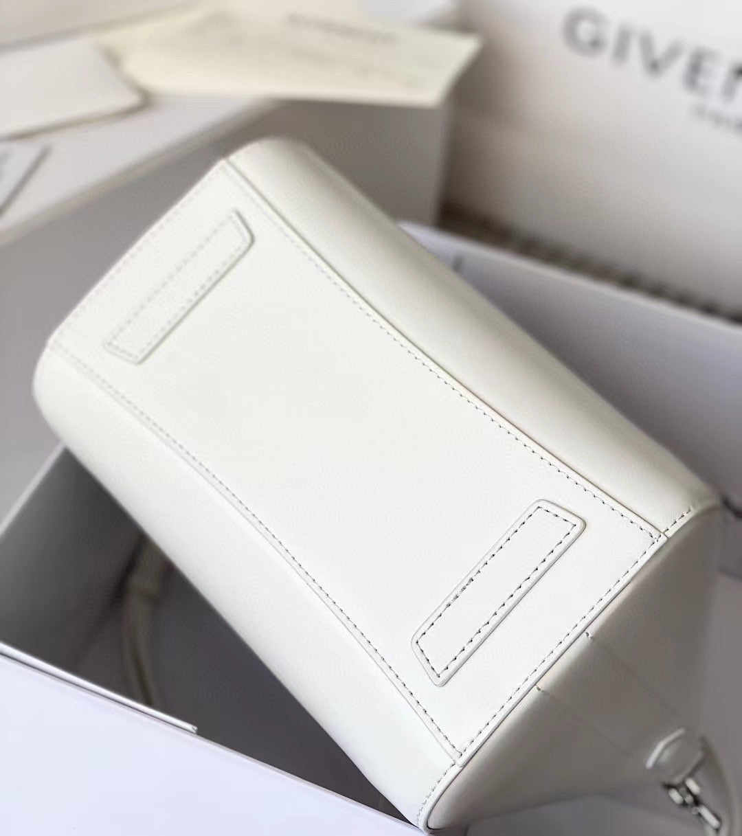 Givenchy Antigona bag white