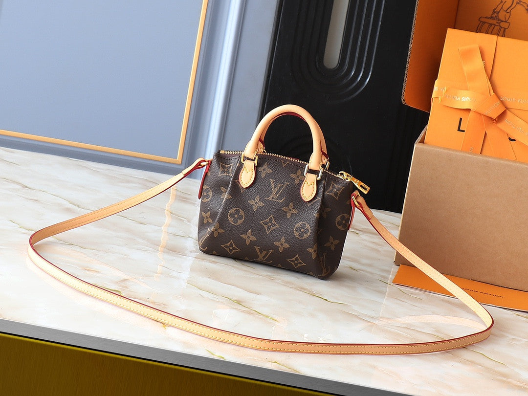 Louis Vuitton nano turenne