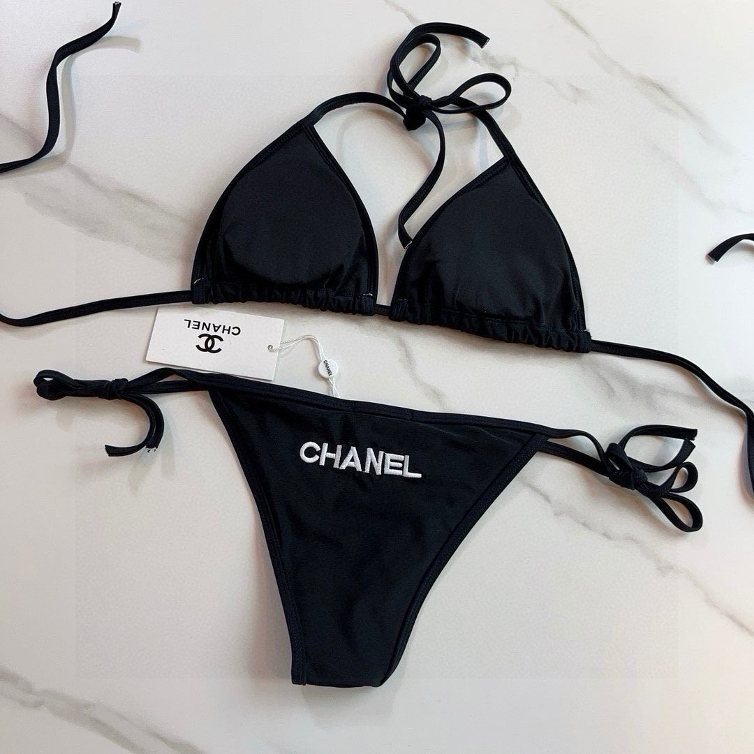 Costum de baie Chanel