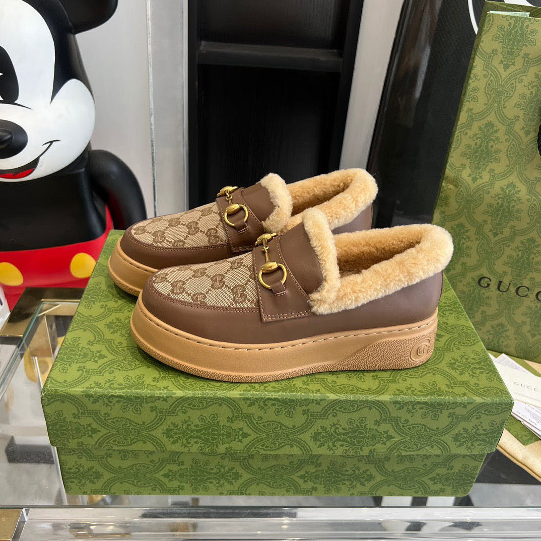 Mocasini din piele Gucci