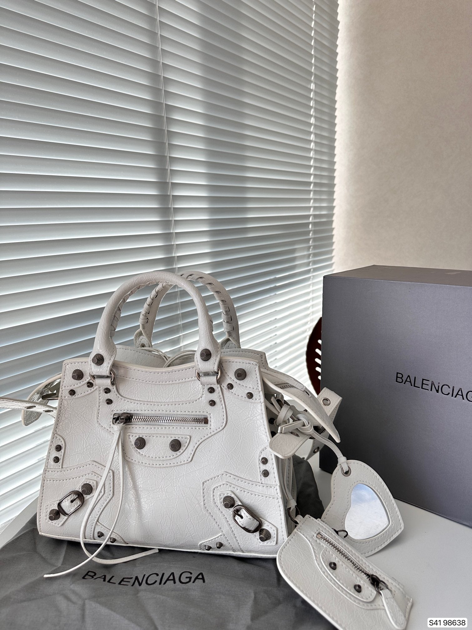 Balenciaga Neo Cagole City Bag