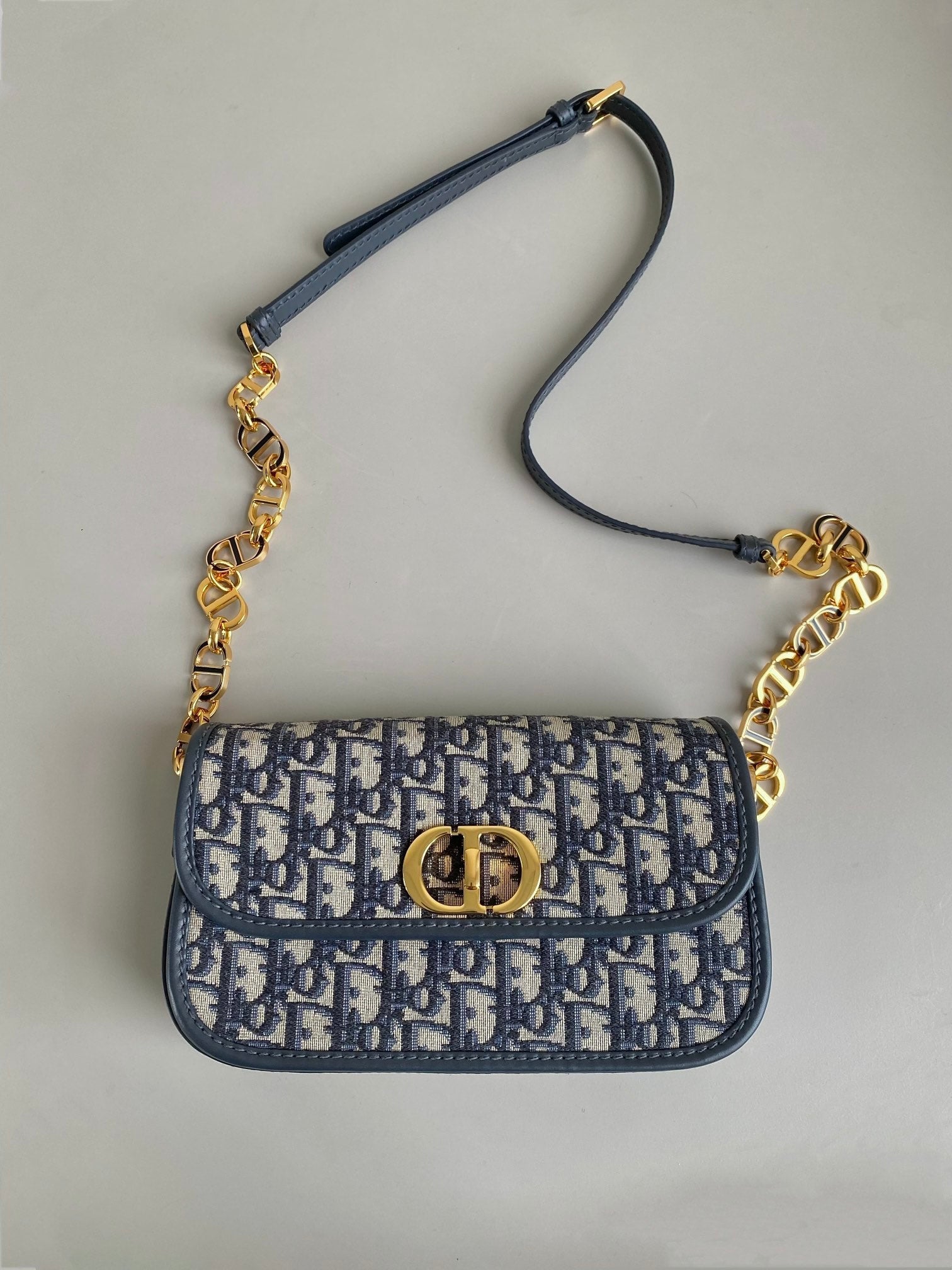 Dior 30 Avenue Bag