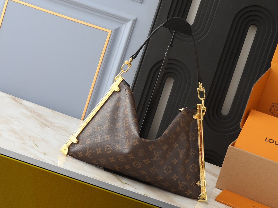 Louis Vuitton shoulder bag leather for women