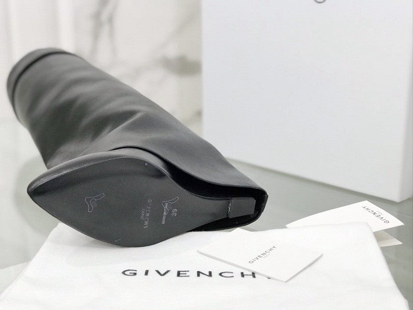 Ghete Givenchy Shark Lock negre