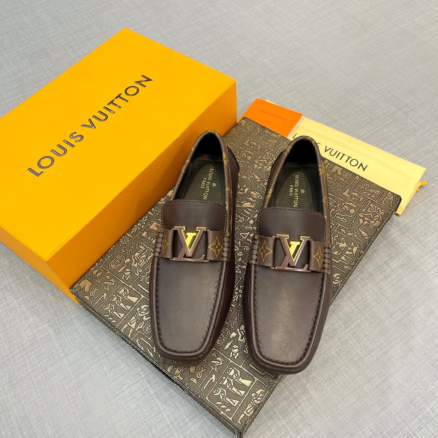 Pantofi Louis Vuitton