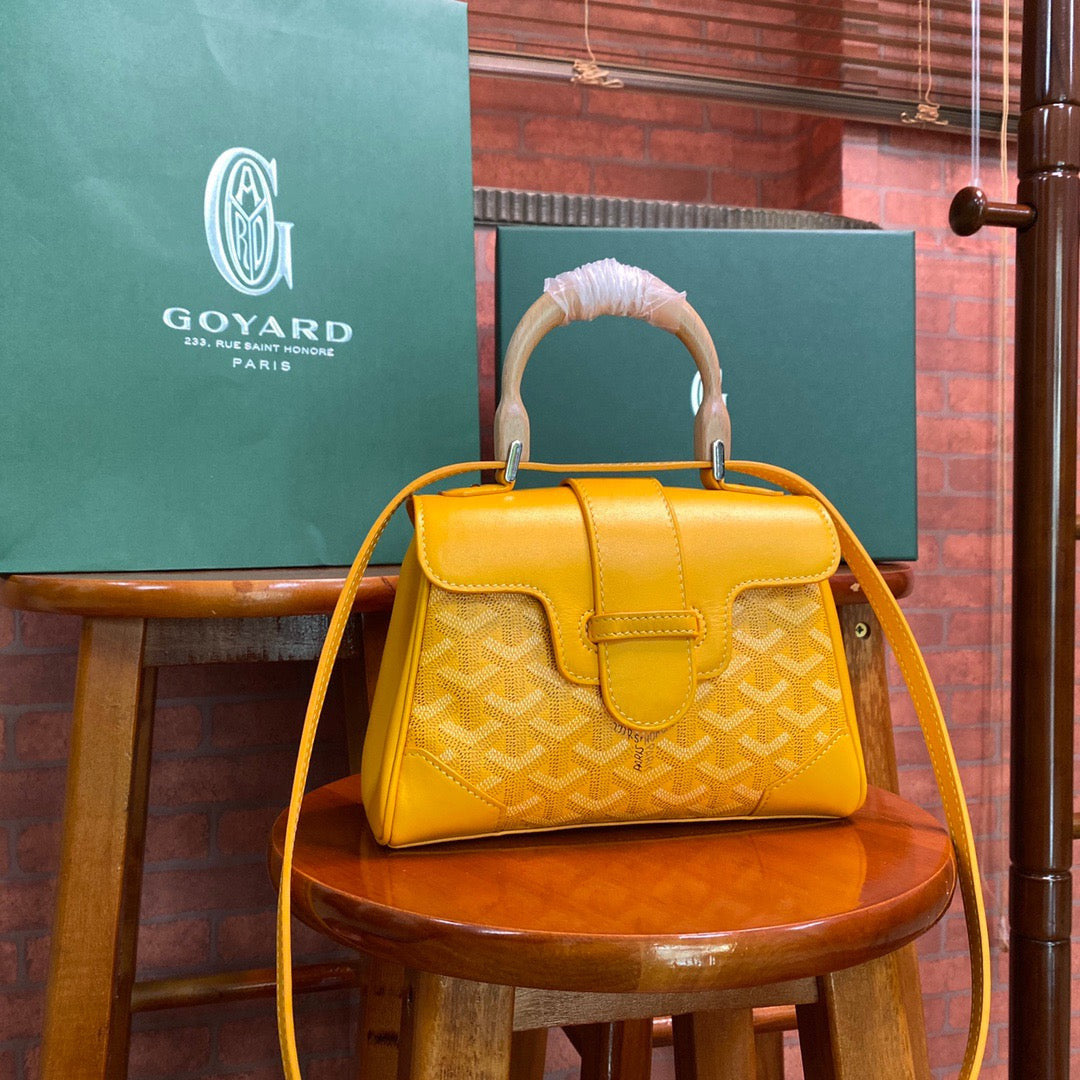 Goyard Saigon Bag In Yellow