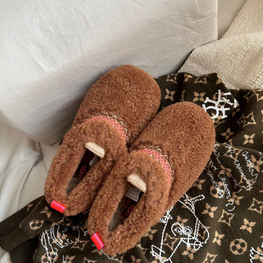 Pantofi UGG