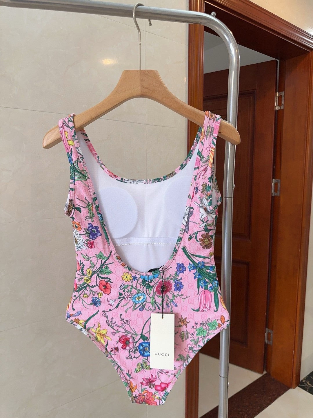 Costum de baie Gucci roz