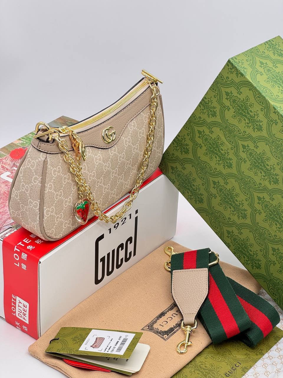 Gucci shoulder bag