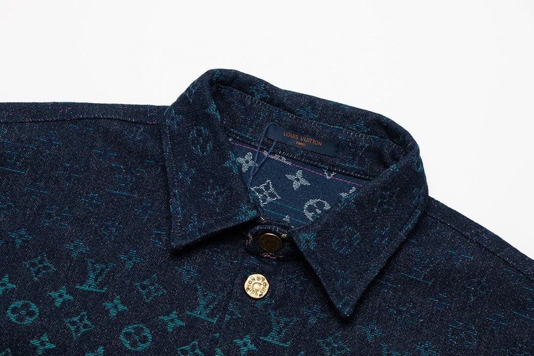 Tricou LV