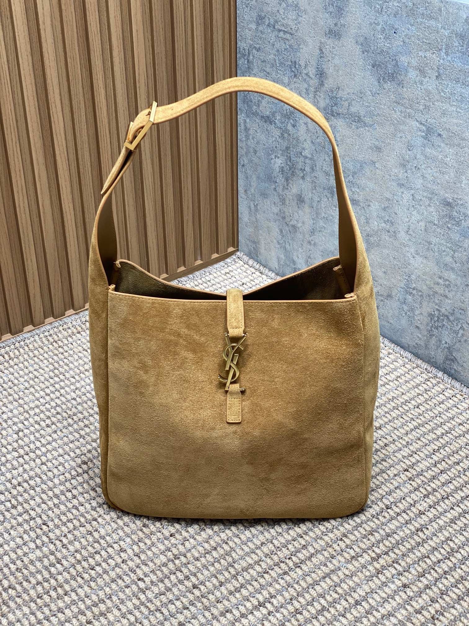 YSL Supple large in suede