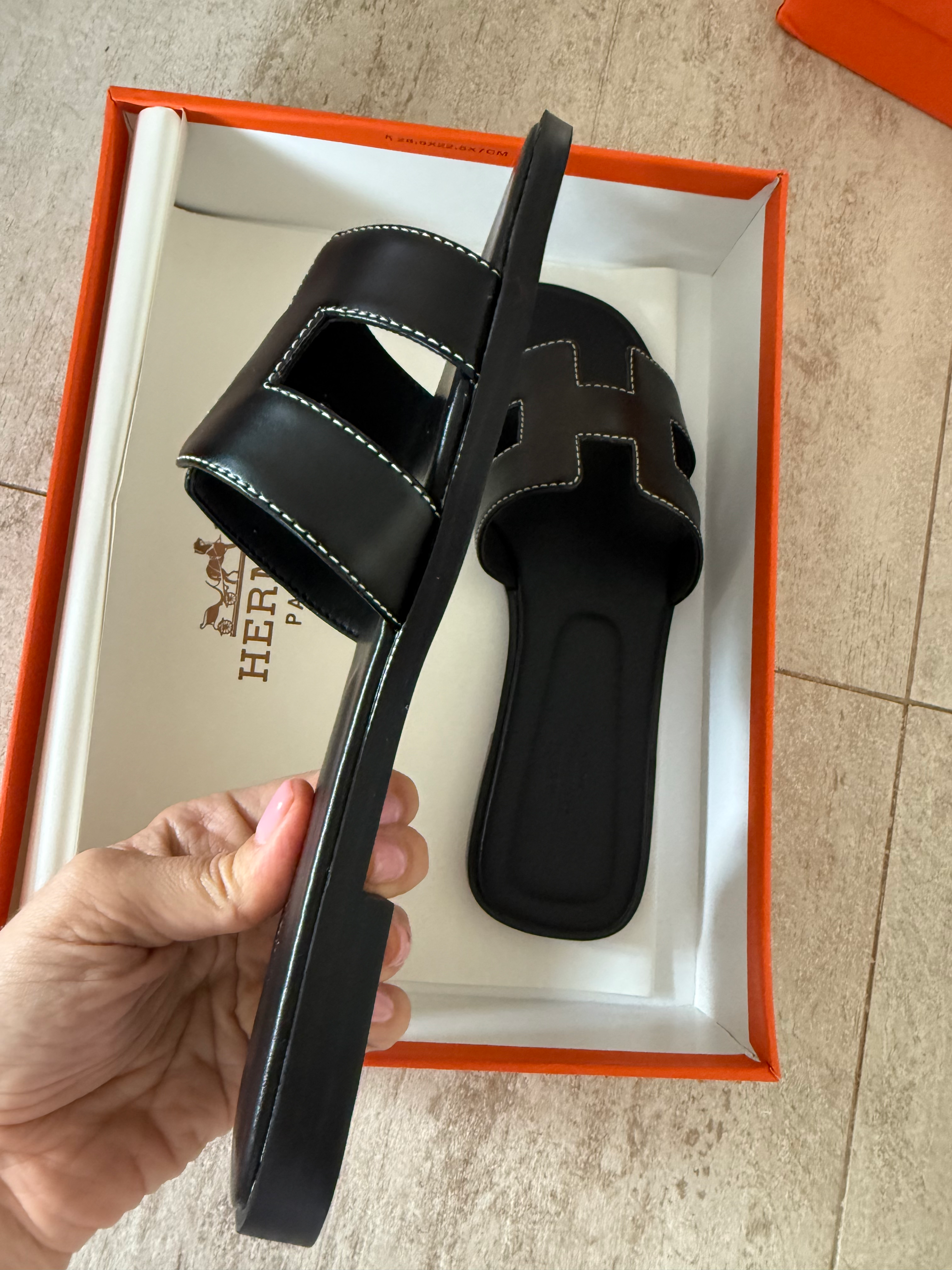 Oran sandals black